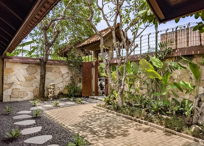 Str Bali Luxury Tropical Villa